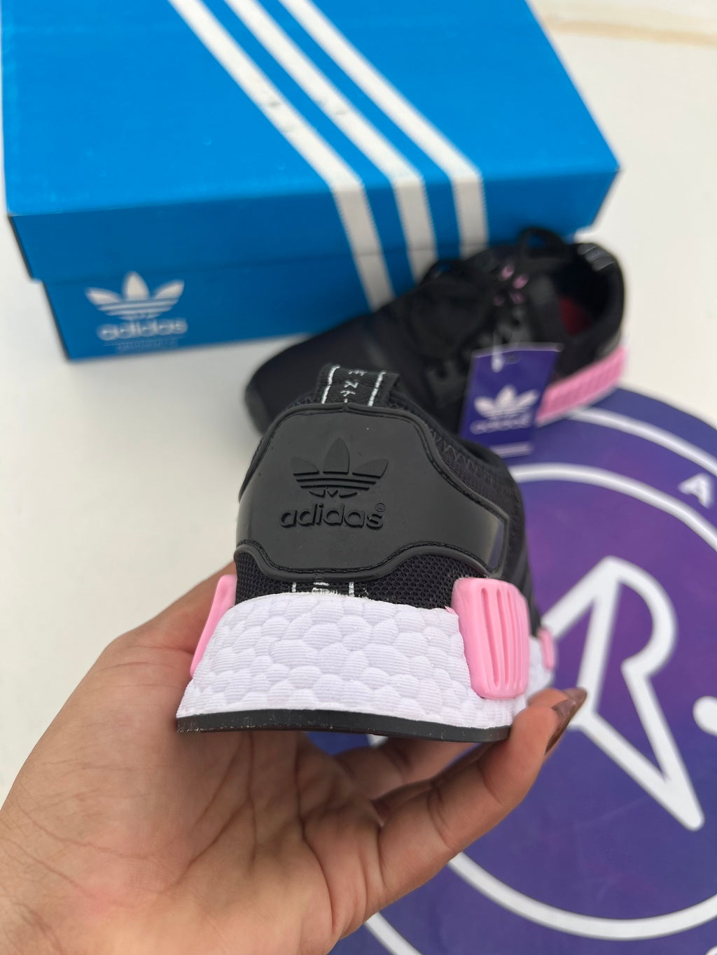 Adidas NMD Básico - Preto/Rosa