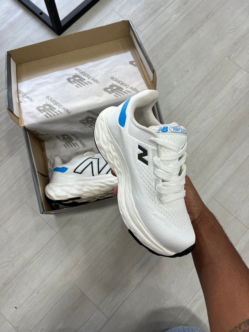 New Balance V13 Premium - Offwhite