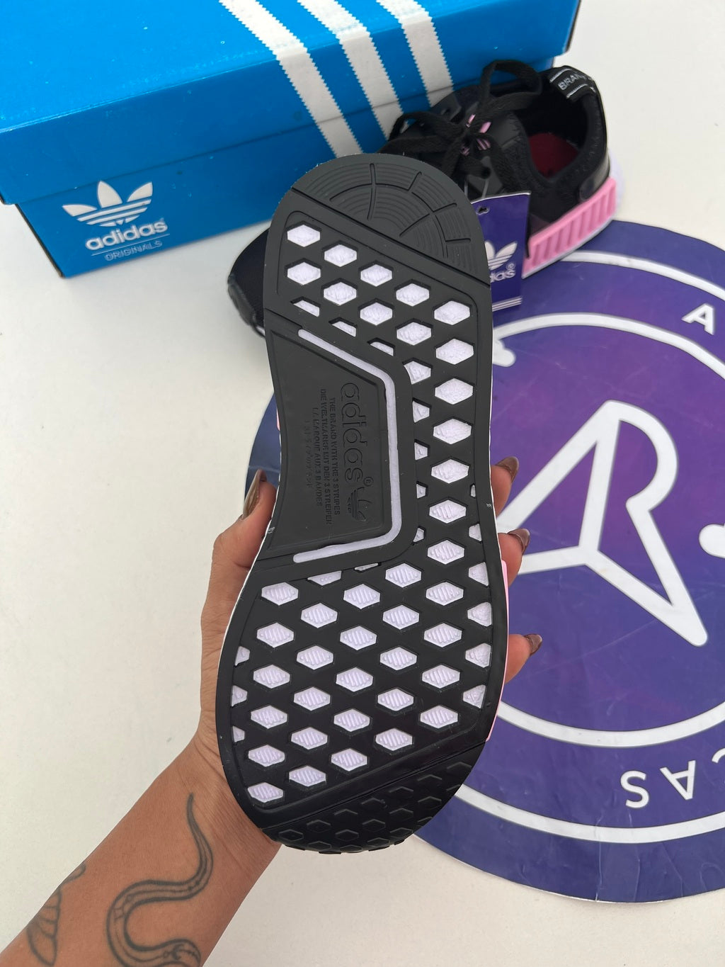 Adidas NMD Básico - Preto/Rosa