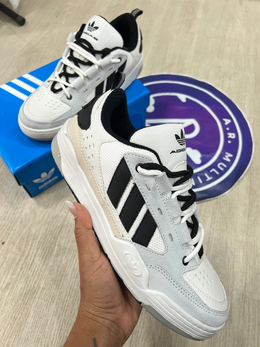 Adi2000 - Gelo/Cinza