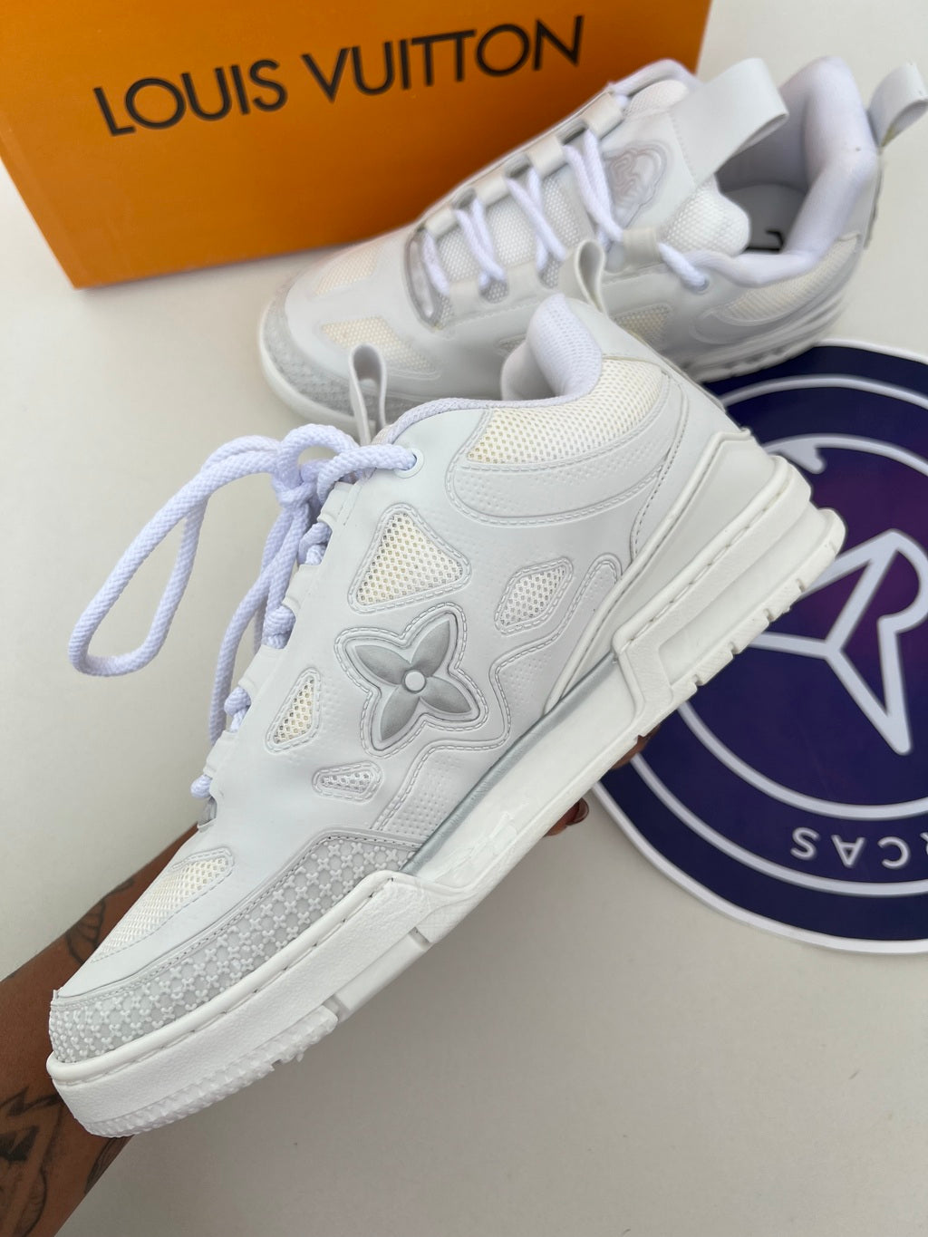 Louis Vuitton - Branco/Prata