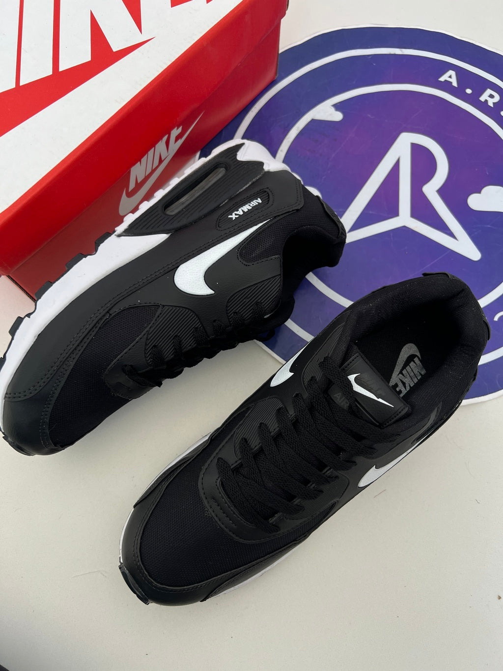 Max 90 Básico - Preto/Branco